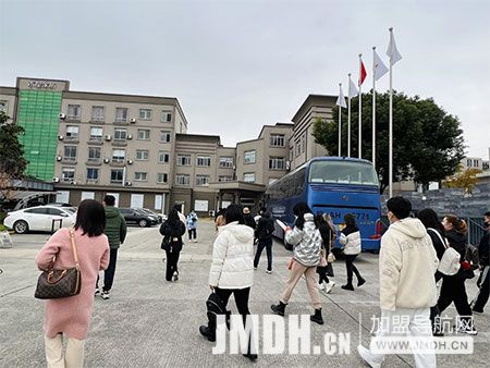 1671503646779761.jpg 3.jpg