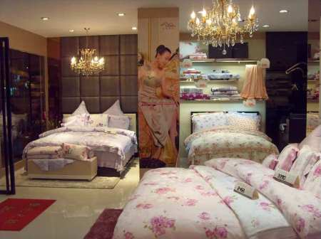 紫罗兰家纺传授团队高效管理经验